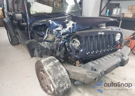 2013 Jeep Wrangler Unlimited Sport z USA, uszkodzony, nr VIN 1C4BJWDG4DL575108